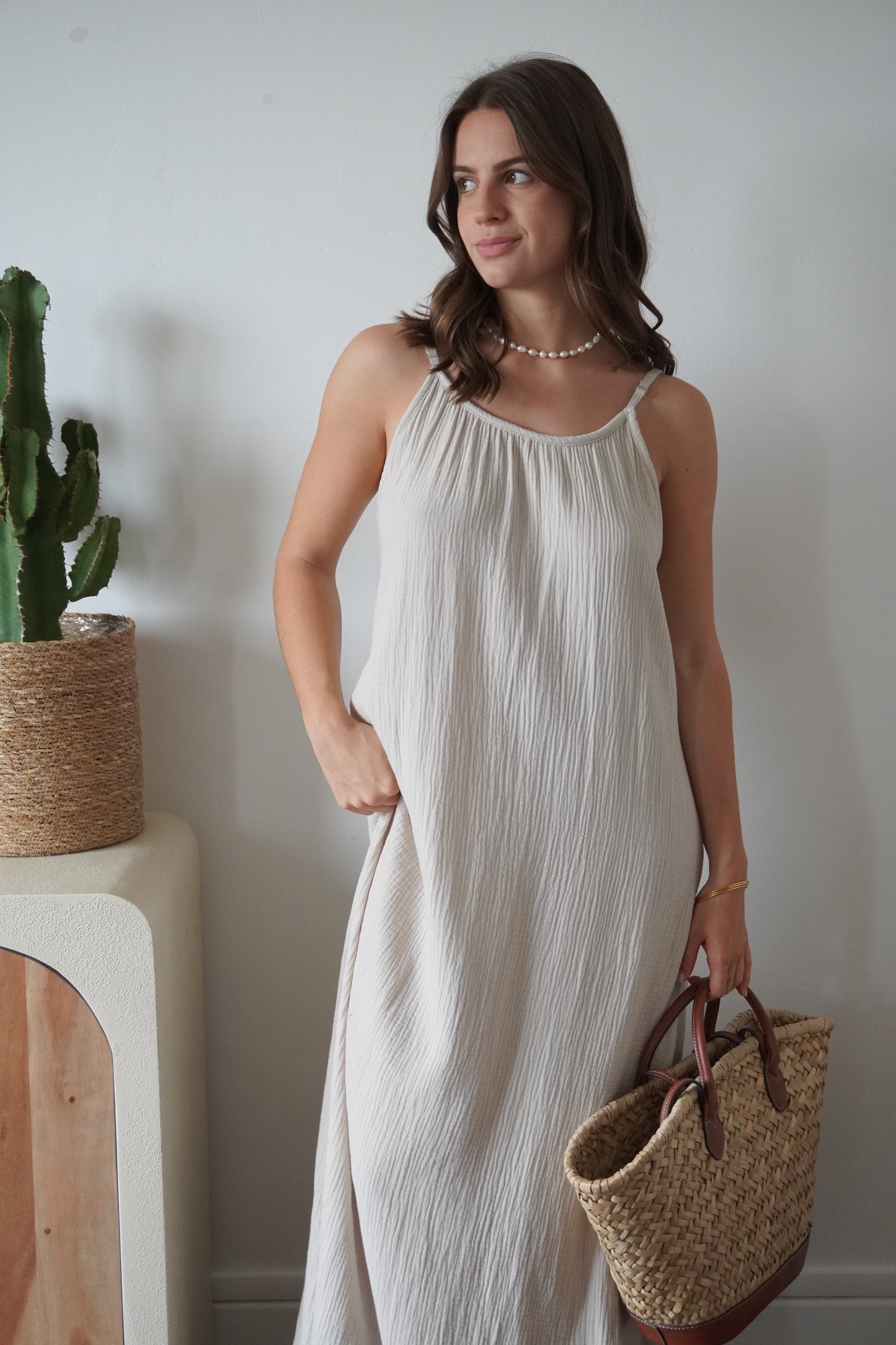 ROBE ISA BEIGE (grande)