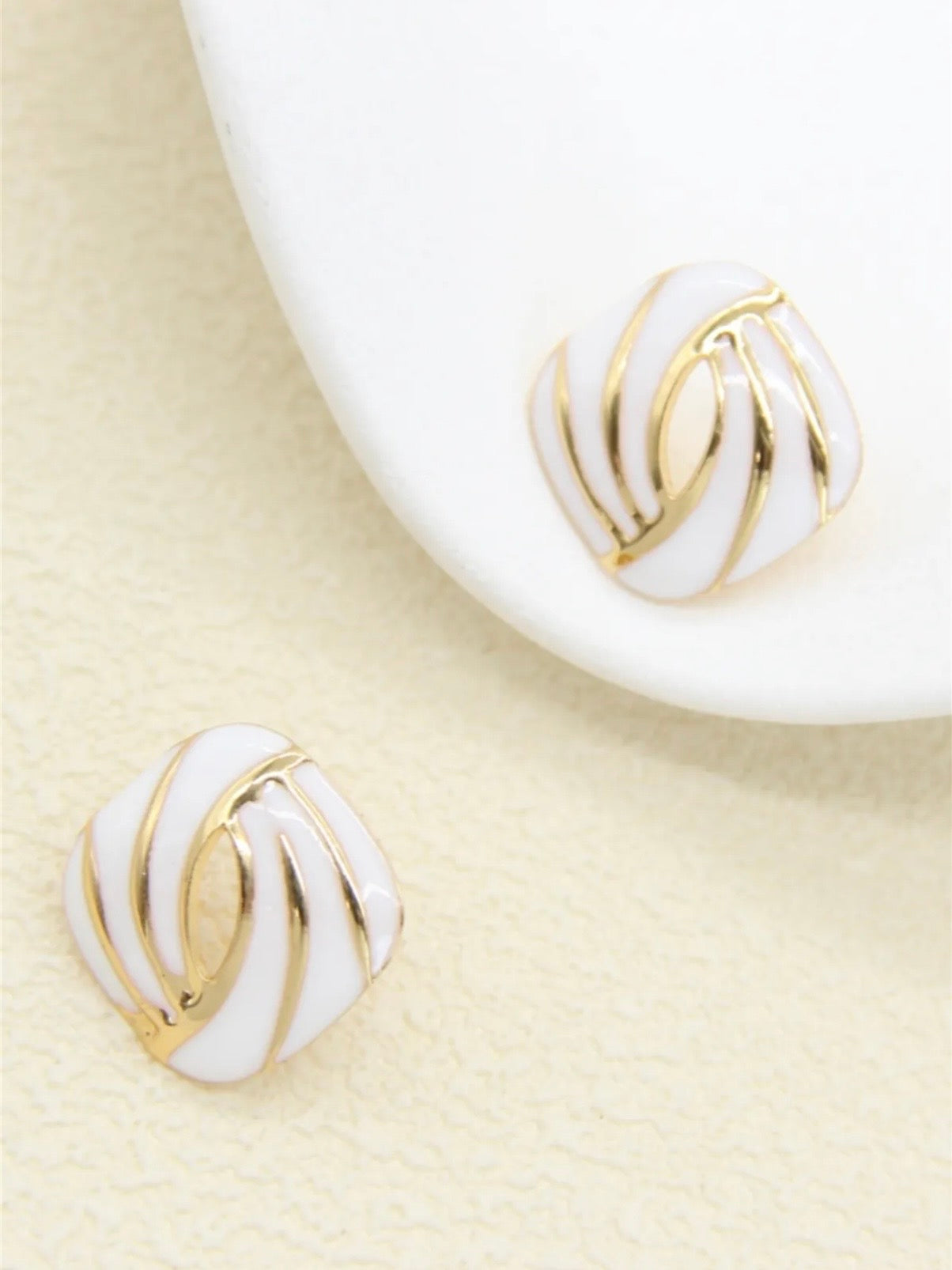 BOUCLES MARBRÉ BLANCHE