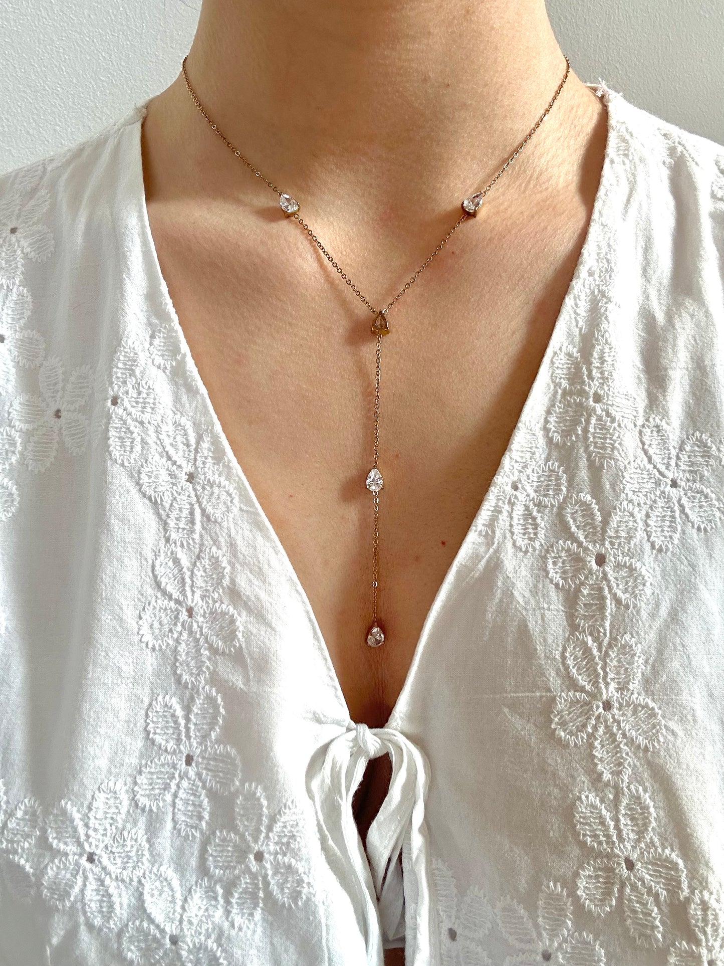 COLLIER EN Y STRASS - dorée