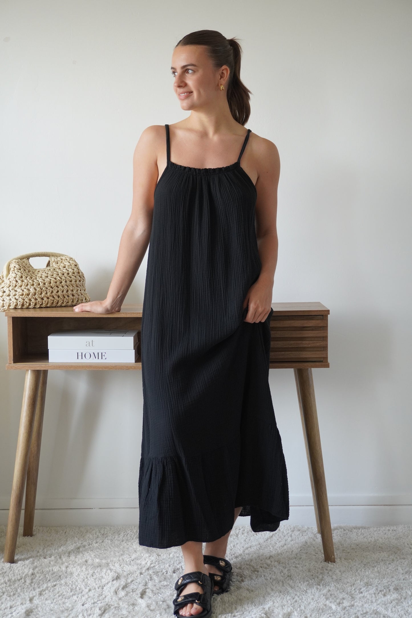 ROBE LYLY NOIRE (petite)
