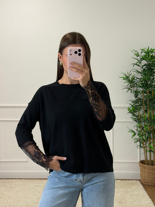 T-SHIRT À DENTELLE