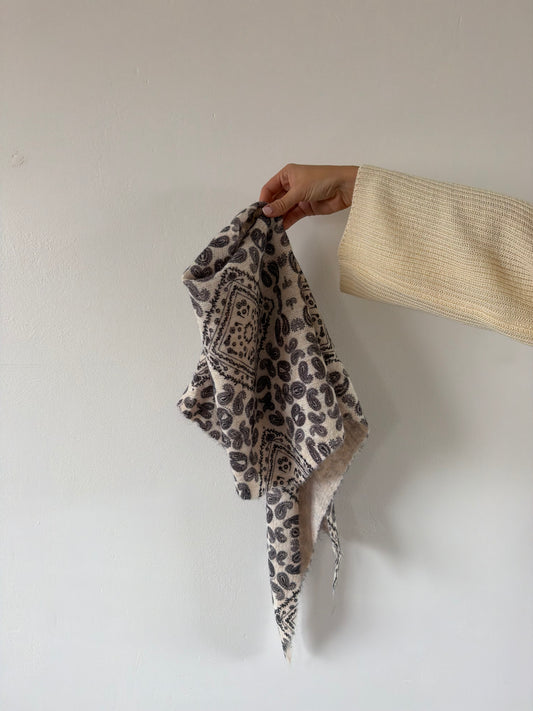 FOULARD EN CACHEMIRE